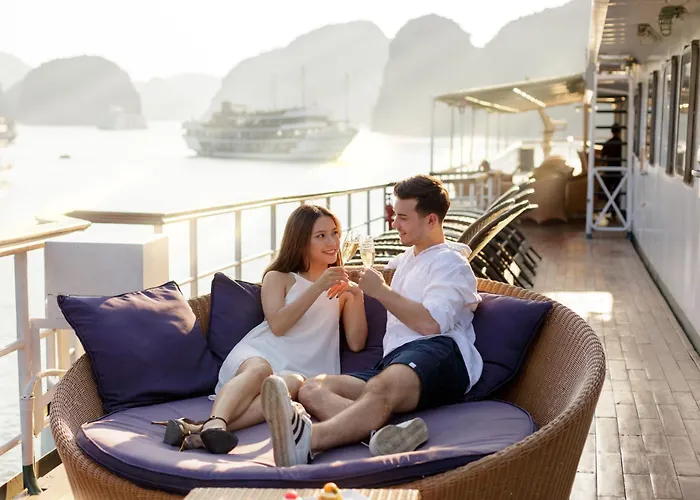 Emeraude Classic Cruises  Ha Long