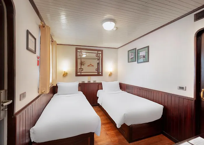  Emeraude Classic Cruises