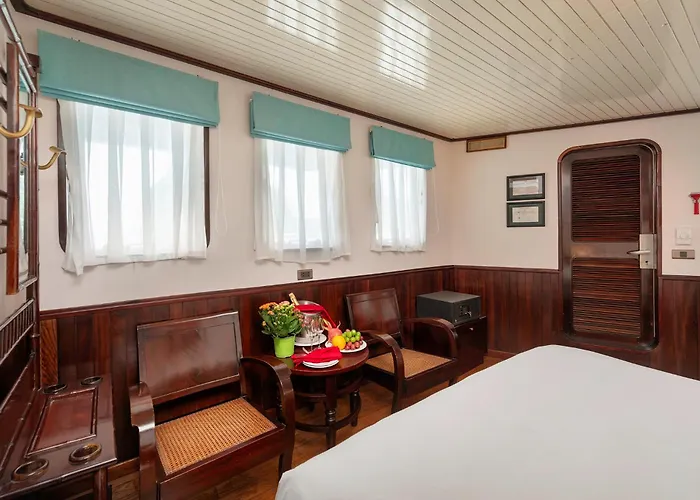 Emeraude Classic Cruises 4* Ha Long