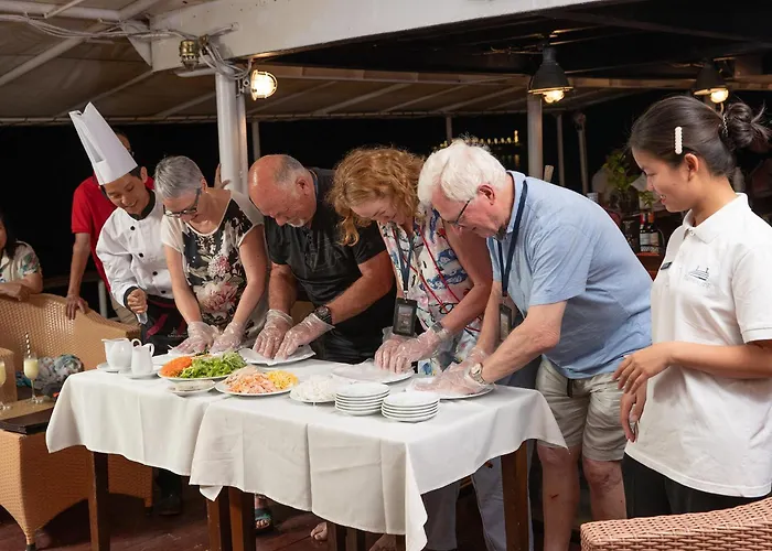 Emeraude Classic Cruises  Ha Long