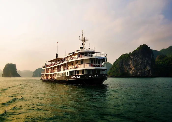 Emeraude Classic Cruises  Ha Long